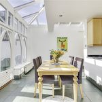 Rent 4 bedroom house of 156 m² in London