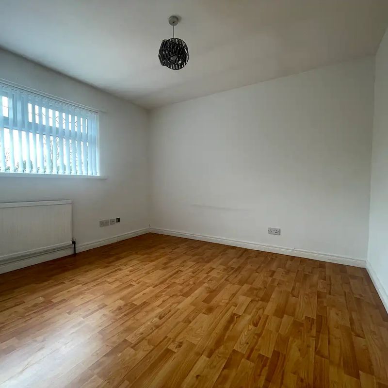 house for rent at 95 Shore Crescent, Belfast, Antrim, BT15 4JR, England Mallusk