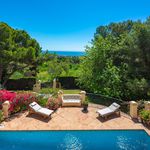 Rent 3 bedroom house of 498 m² in Marbella