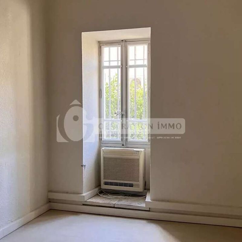 Location appartement 3 pièces 58 m² Saint-Rémy-de-Provence (13210)