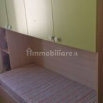 Affitto 4 camera appartamento di 83 m² in Trieste