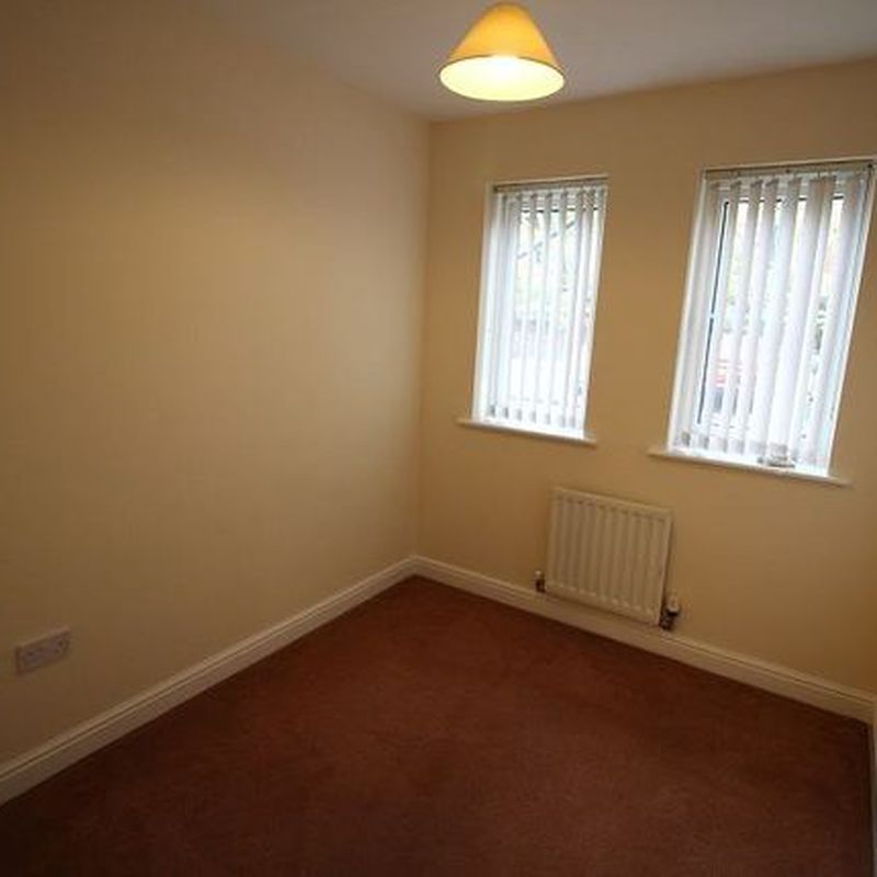 Flat to rent in Sunnymill Drive, Sandbach, Cheshire CW11
