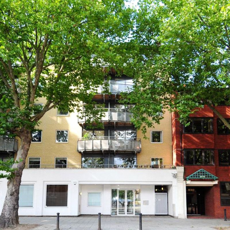 apartment for rent at Chiswick High Road, Chiswick, London, W4, England Hammersmith
