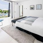 Rent 4 bedroom house of 552 m² in Nueva Andalucía