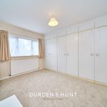Rent 3 bedroom flat in Ilford