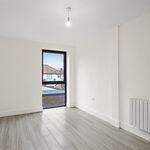 Rent 2 bedroom flat of 40 m² in Feltham