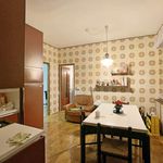 Rent a room of 95 m² in Milan