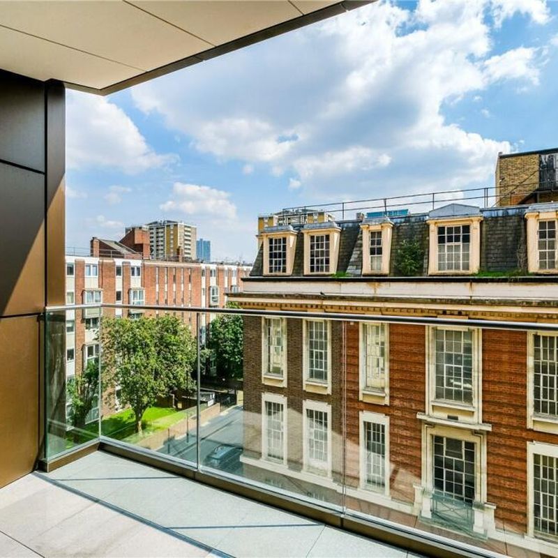 Luxury Two Bedroom Apartment with 24-Hour Concierge in Vermont House, EC1V St Luke's