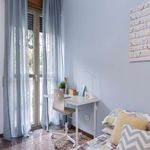 Rent a room of 165 m² in Bologna