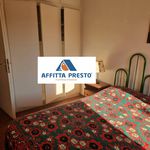 Affitto 4 camera appartamento di 70 m² in Lucca