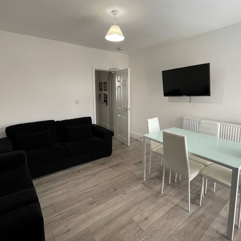 Room in a 5 Bedroom Apartment, 1 Mount Street, Lincoln LN1 3JE