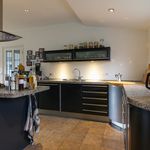 Rent 5 bedroom house of 200 m² in Stationswijk