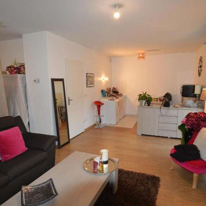 Location appartement 1 pièce 37 m² Cholet (49300)