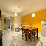 Affitto 4 camera appartamento di 75 m² in Pomezia