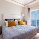 Rent 3 bedroom house of 300 m² in Funchal