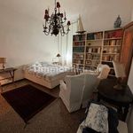 Affitto 5 camera casa di 215 m² in Genova