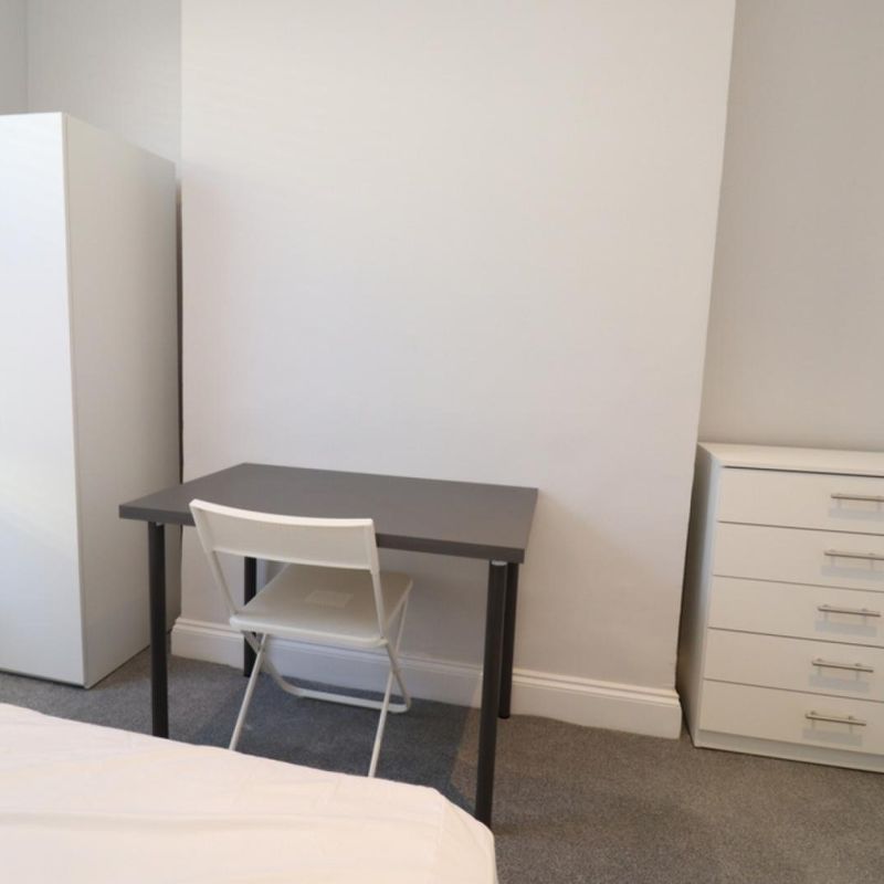 Homely double bedroom in Fulham
