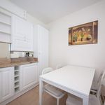Rent 1 bedroom apartment of 117 m² in Paris