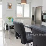 Rent 2 bedroom apartment of 73 m² in Split