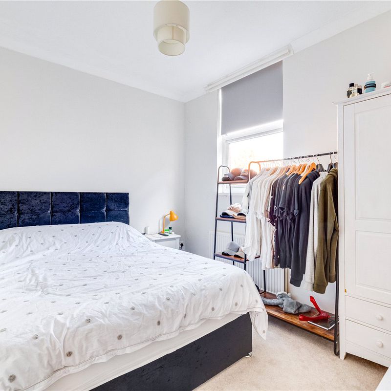 apartment for rent at Chaldon Road, London, SW6, England Fulham