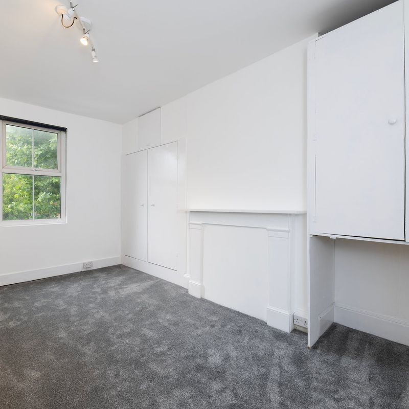 Property To Let in The Mall, Ealing West Acton