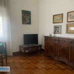 Rent 5 bedroom apartment of 120 m² in Genova