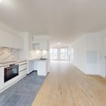 Rent 5 bedroom apartment of 118 m² in Clichy