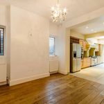 Rent 5 bedroom house of 243 m² in London