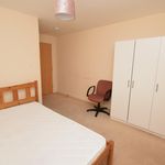 Rent 3 bedroom flat in Welwyn Hatfield