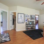 Rent 4 bedroom house of 240 m² in Arlington