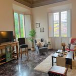 Affitto 4 camera appartamento di 200 m² in Bologna