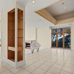 Rent 3 bedroom apartment of 320 m² in Santa Monica