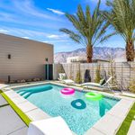 Rent 3 bedroom house of 224 m² in Palm Springs