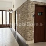 Affitto 1 camera appartamento di 120 m² in Taranto