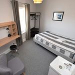 Rent 6 bedroom flat in Northampton