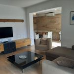Najam 3 spavaće sobe stan od 108 m² u Split