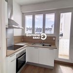 Rent 4 bedroom apartment of 89 m² in Sadirac