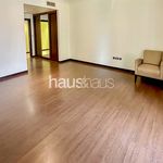 Rent 4 bedroom apartment of 288 m² in Dubai