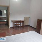 Affitto 5 camera appartamento di 120 m² in Bologna