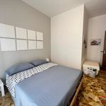 Affitto 5 camera appartamento di 63 m² in Genova