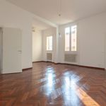 Affitto 13 camera appartamento di 365 m² in Bologna