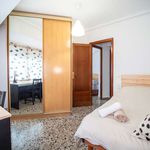 Rent 3 bedroom apartment of 91 m² in València