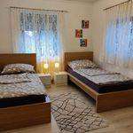 Miete 4 Schlafzimmer wohnung von 70 m² in Deutsch-Wagram
