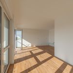 WOHNEN MIT CHARME // Geräumige Etagenwohnung mit Balkon, Fußbodenheizung und Aufzug