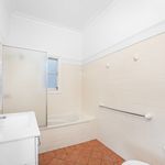 Rent 2 bedroom house in West Wollongong