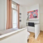 Appartement de 250 m² avec 5 chambre(s) en location à Paris