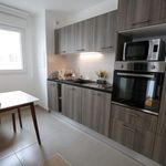 Rent 2 bedroom apartment of 44 m² in Puteaux