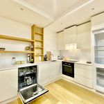 Rent 2 bedroom apartment of 95 m² in Ukkel