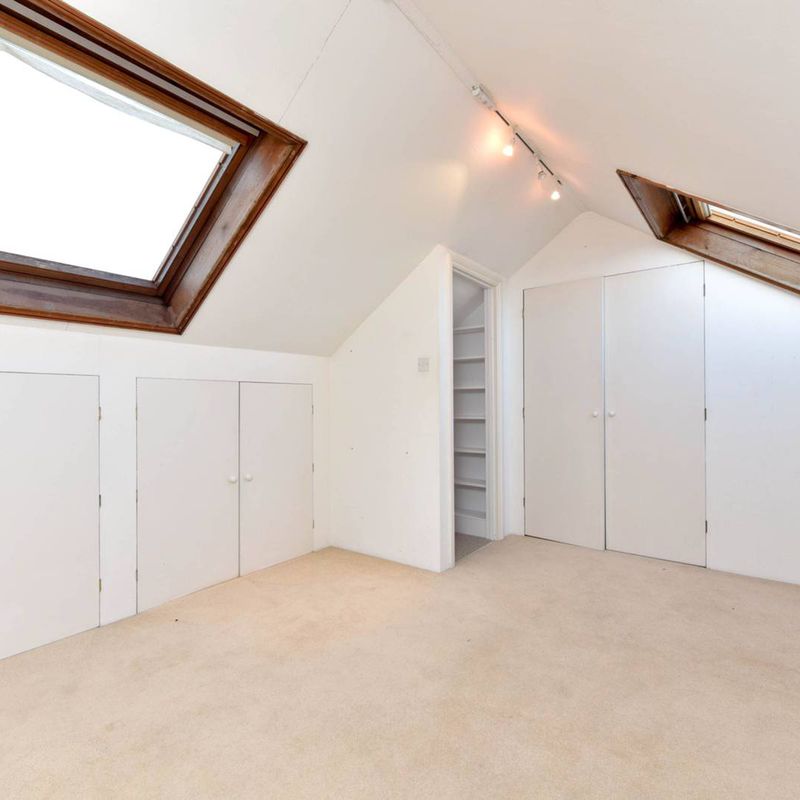 5 Bedroom House to Rent in Hambalt Road | Foxtons Clapham Park