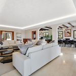 Rent 5 bedroom house of 480 m² in Marbella